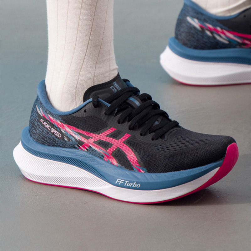 Asics Sepatu Lari Wanita MAGIC - Table Tennis Shoes Asics ulasan dan harga